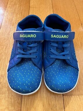 Saguaro Kids Barefoot Shoes Blue Lightweight Sneakers, size 2.5